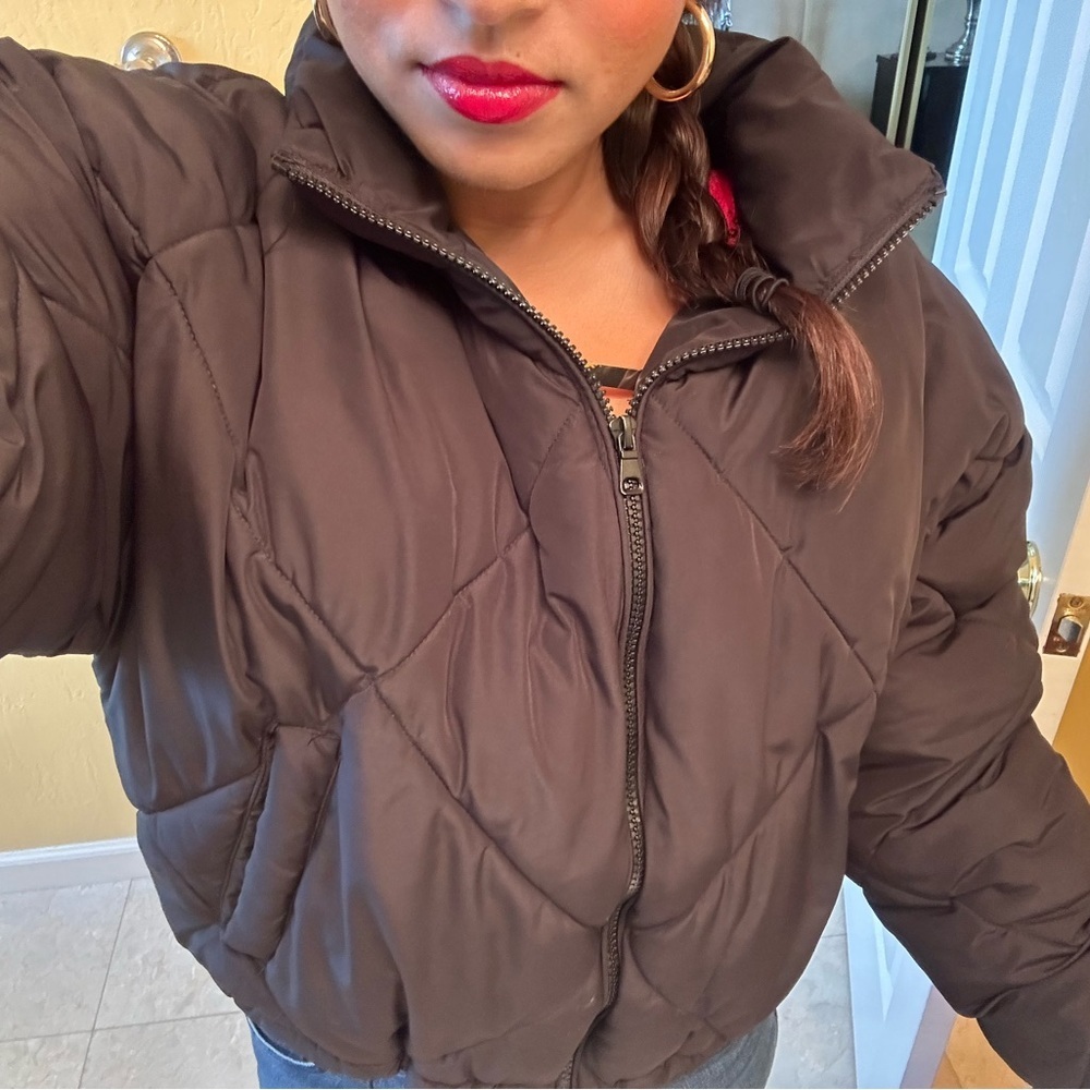 Women's Classic Black Puffer Jacket - Picture 2 of 5